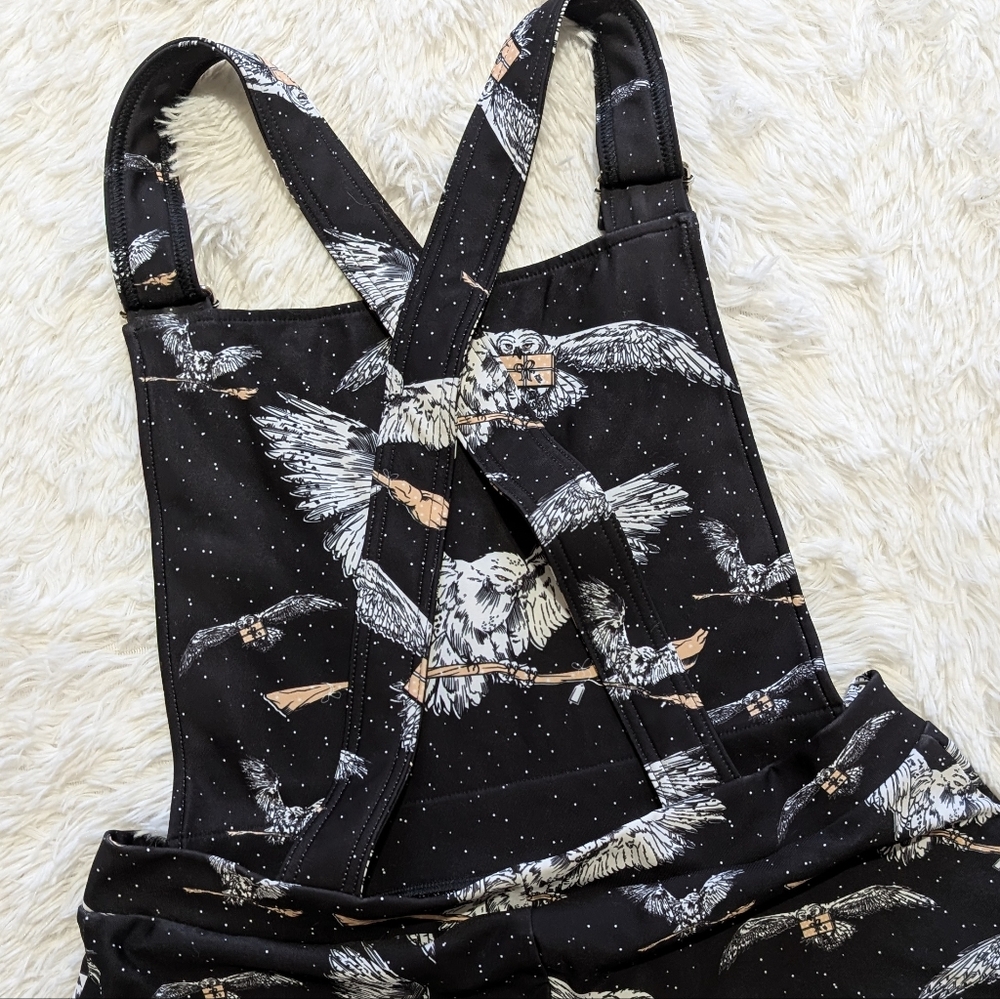 Blackmilk x Harry Potter Owl Post Hedwig Broomstick Short Overalls Large - Picture 8 of 12